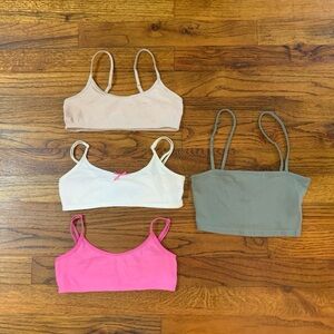 4 Girls Bras Sport Bras Athletic Activewear Top Training Bras
6 / 6X
Girls Small